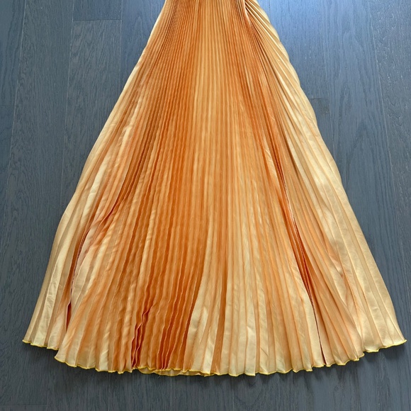 L'IDEE MAYA Yellow Gold Strapless Pleated Maxi Dress Stretch - US 4 - Picture 5 of 8